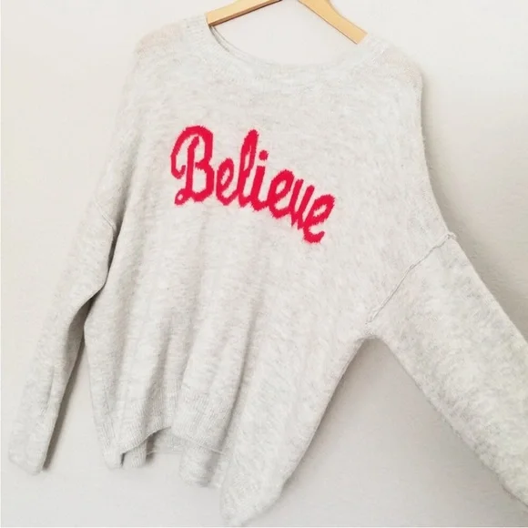 CeCe Believe Script
Graphic Long-Sleeve Cozy Pullover Sweater M Light
Grey $69 - Picture 6 of 14